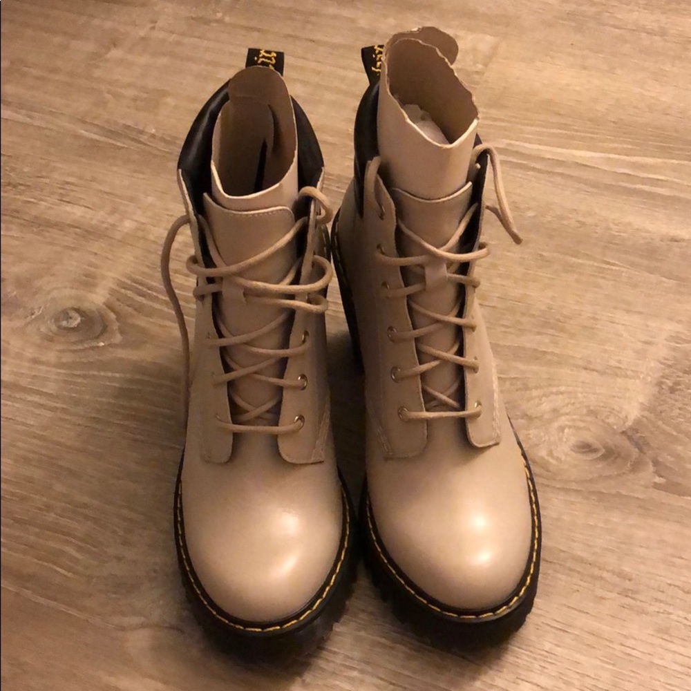 Dr Martens Persephone